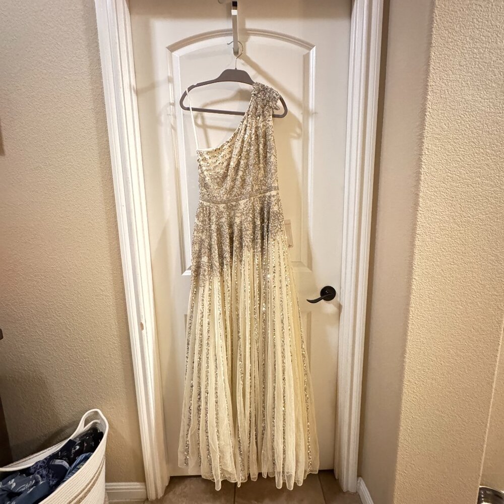 Share Mac Duggal Silver Beaded Embellished One-Shoulder A-Line Gown Size 6